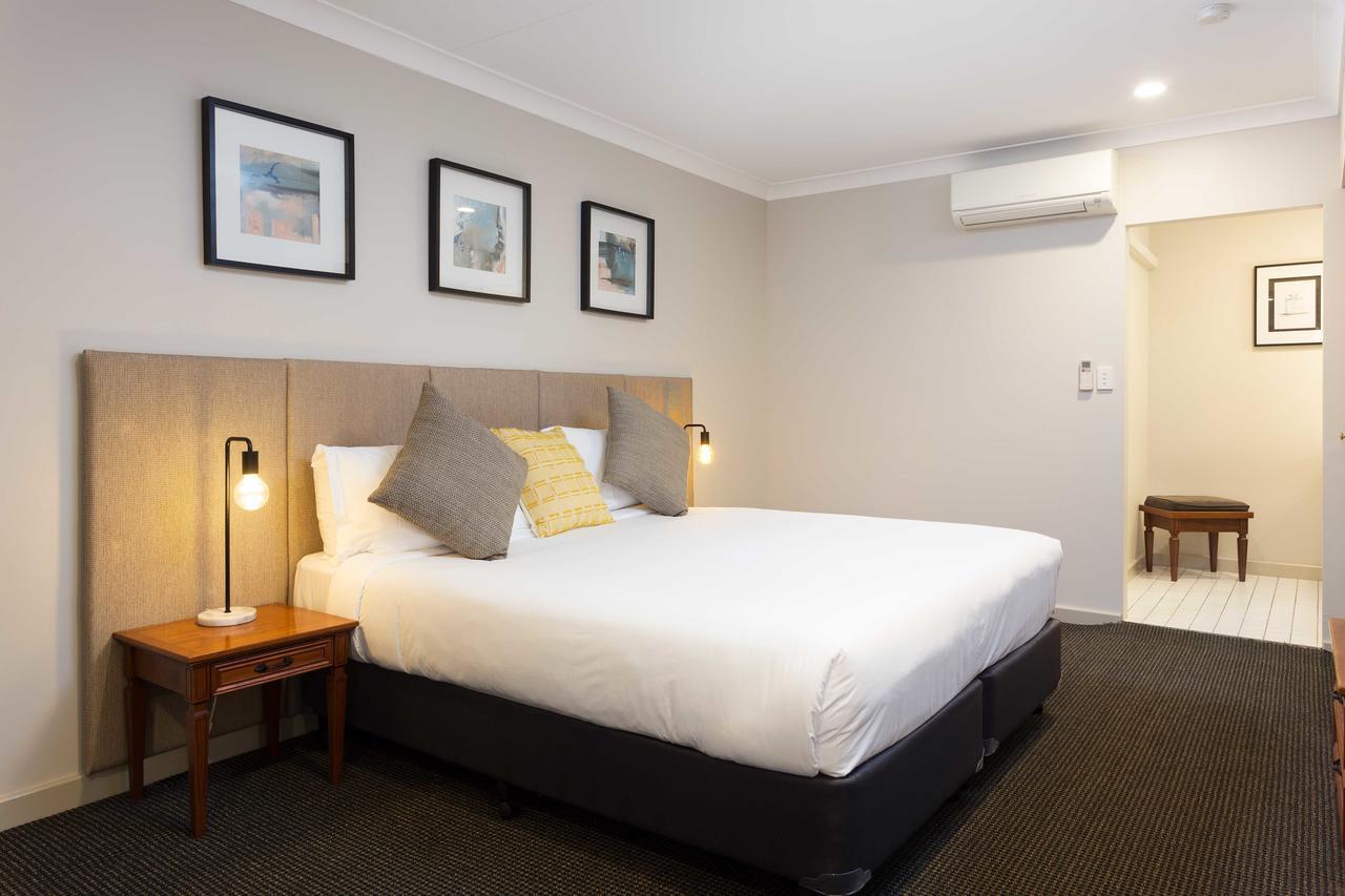 Brisbane International Virginia Hotel ภายนอก รูปภาพ