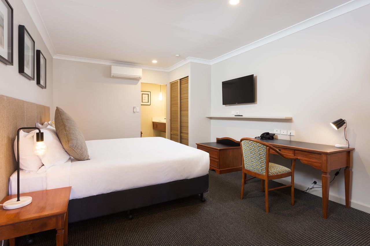 Brisbane International Virginia Hotel ภายนอก รูปภาพ