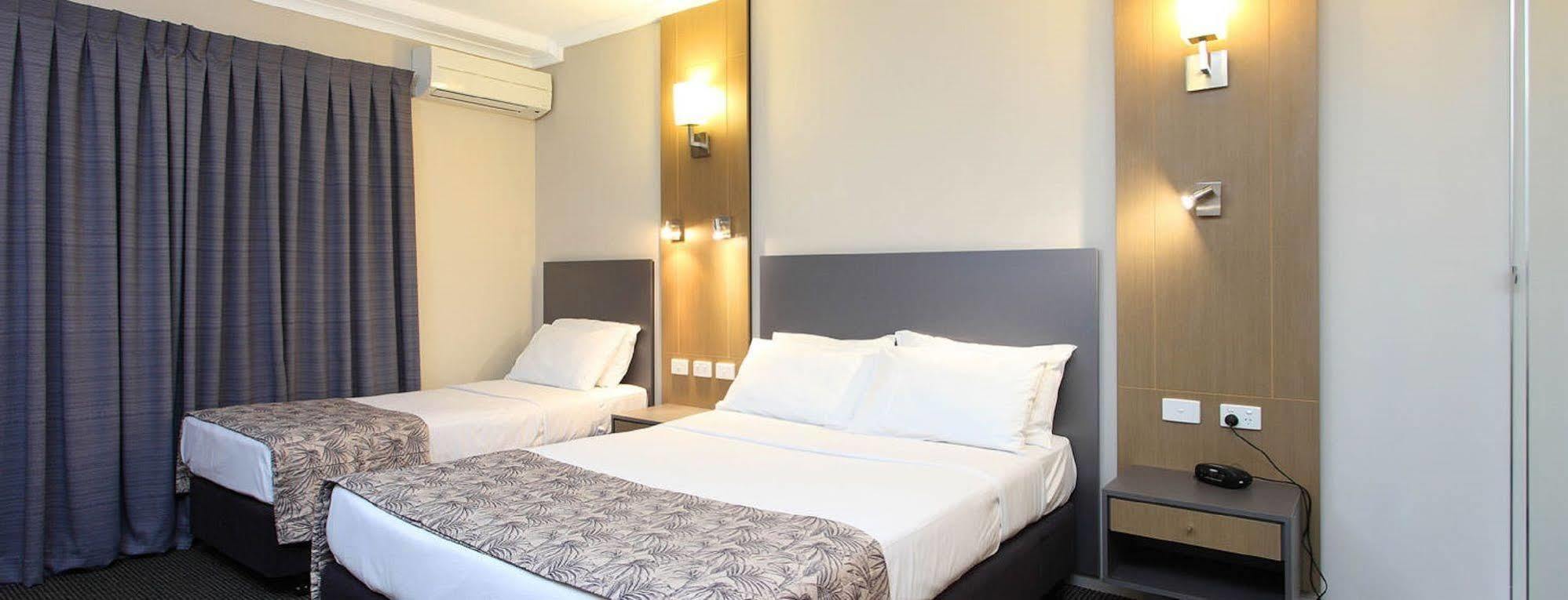 Brisbane International Virginia Hotel ภายนอก รูปภาพ
