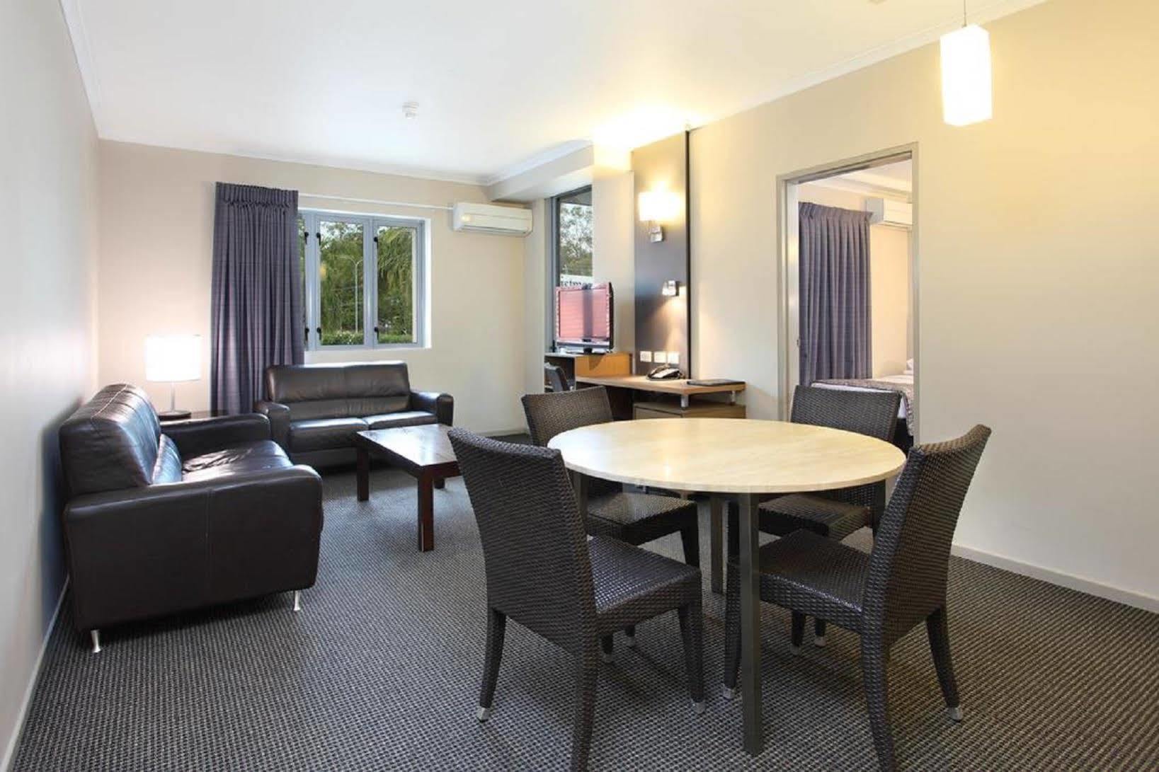 Brisbane International Virginia Hotel ภายนอก รูปภาพ